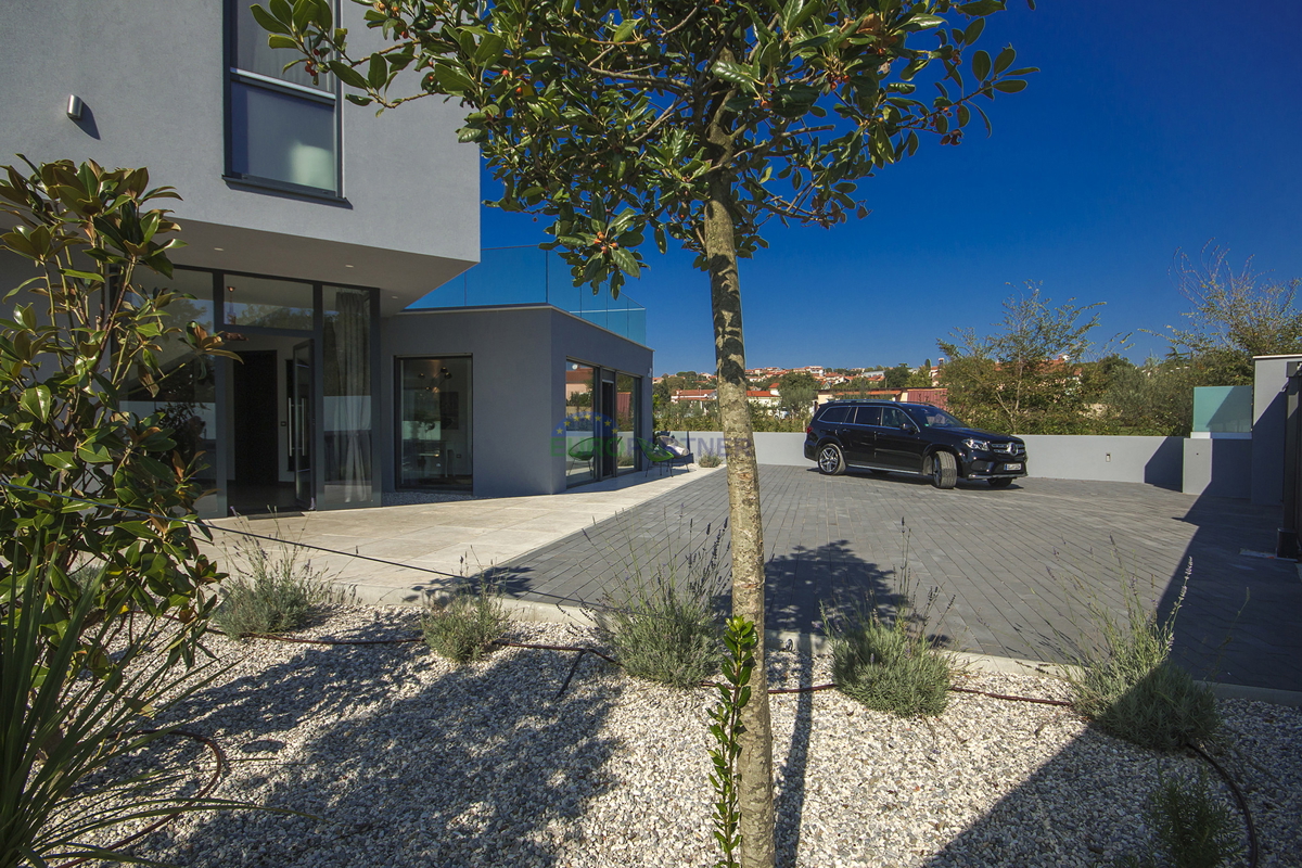 Unica villa di design, nei dintorni di Poreč