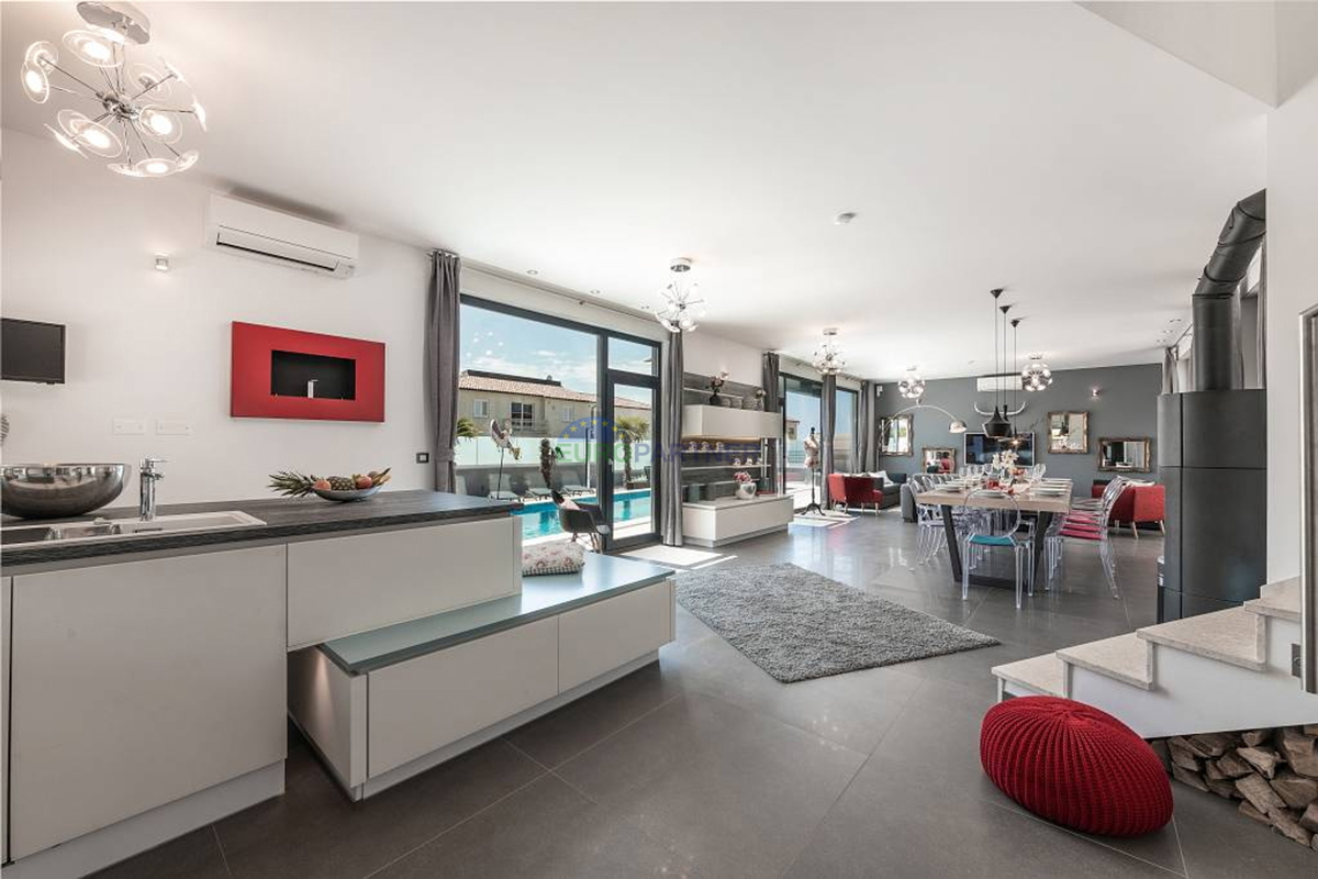 Unica villa di design, nei dintorni di Poreč