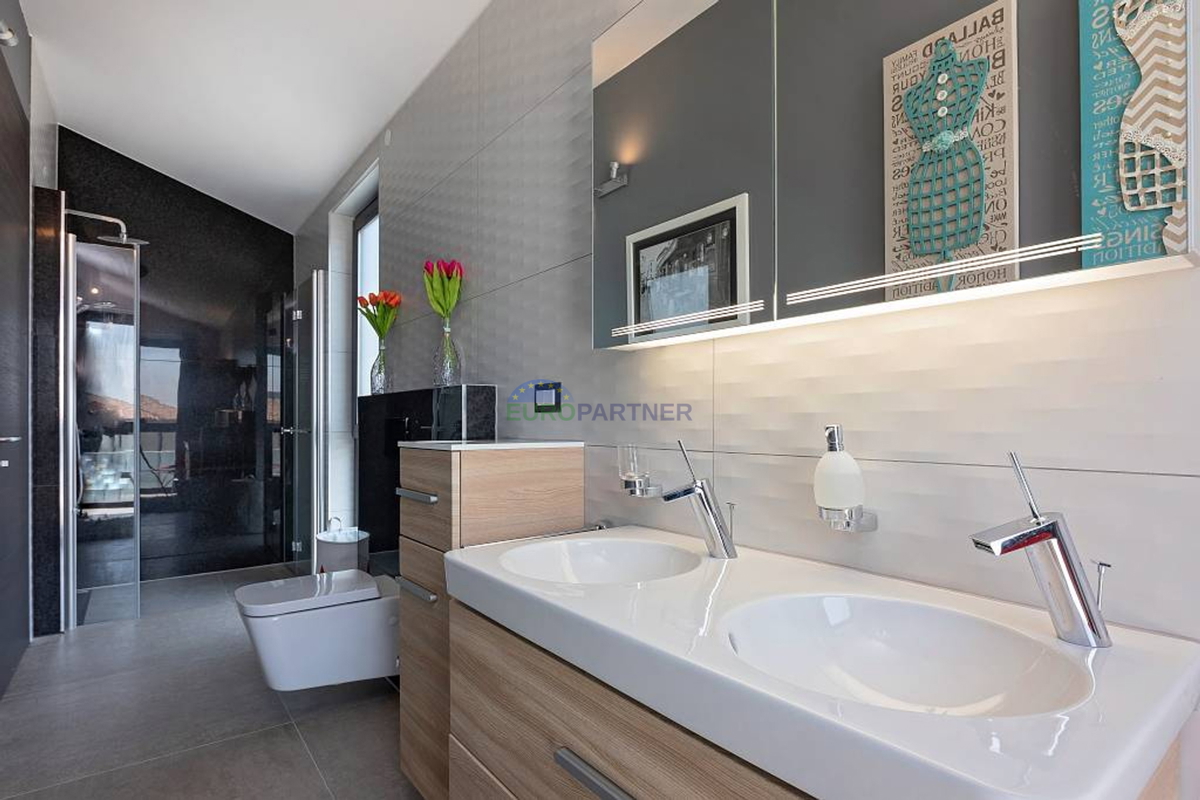 Unica villa di design, nei dintorni di Poreč