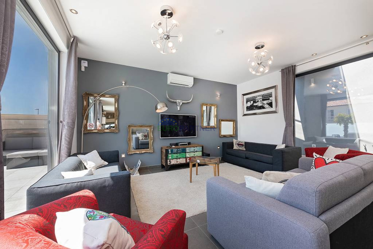 Unica villa di design, nei dintorni di Poreč