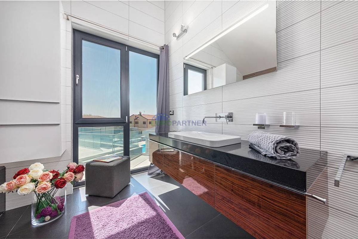 Unica villa di design, nei dintorni di Poreč