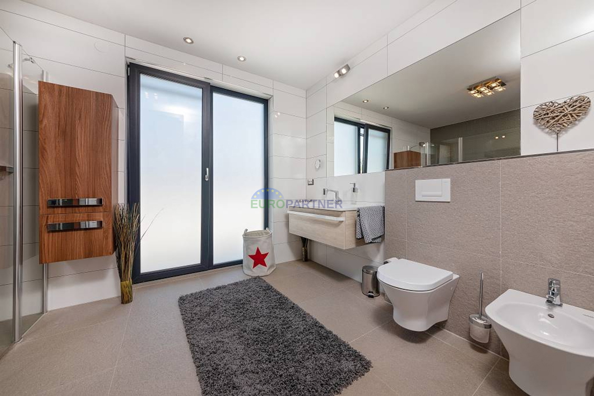 Unica villa di design, nei dintorni di Poreč