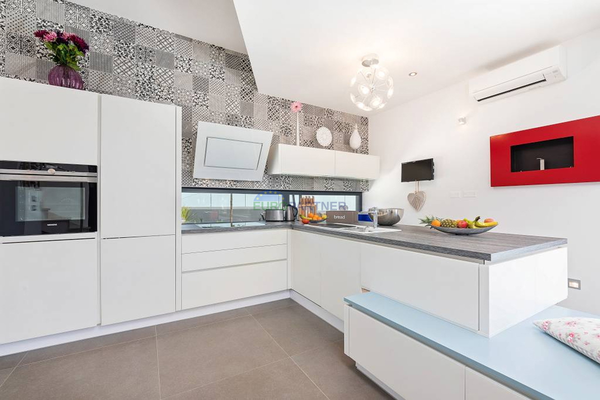 Unica villa di design, nei dintorni di Poreč