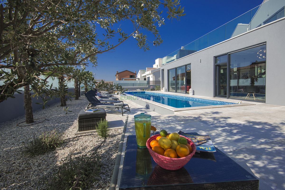 Unica villa di design, nei dintorni di Poreč
