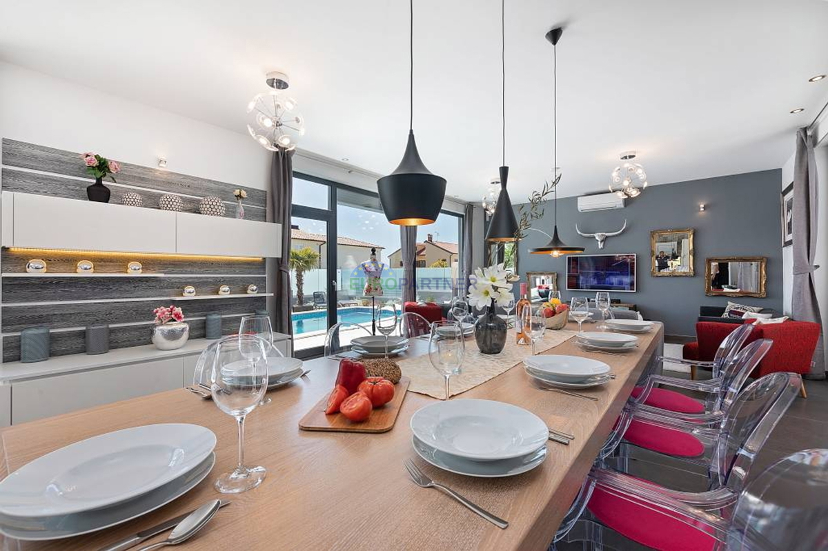 Unica villa di design, nei dintorni di Poreč