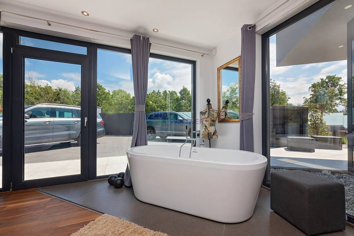 Unica villa di design, nei dintorni di Poreč