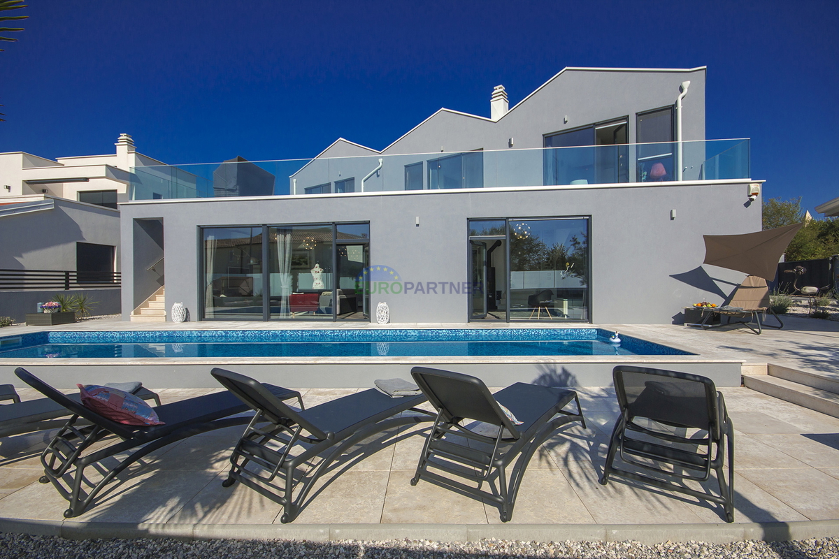 Unica villa di design, nei dintorni di Poreč