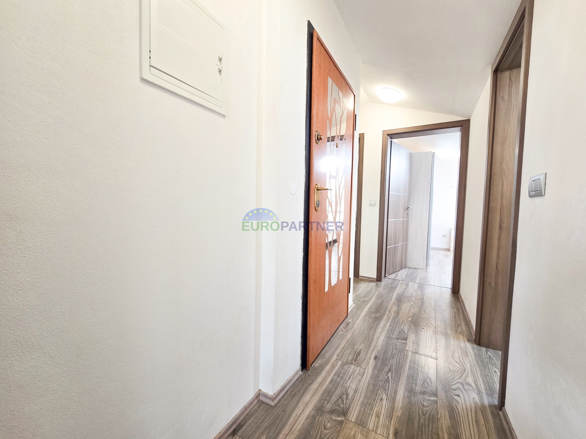 Appartamento con garage e cantina, Vabriga, mare 800m