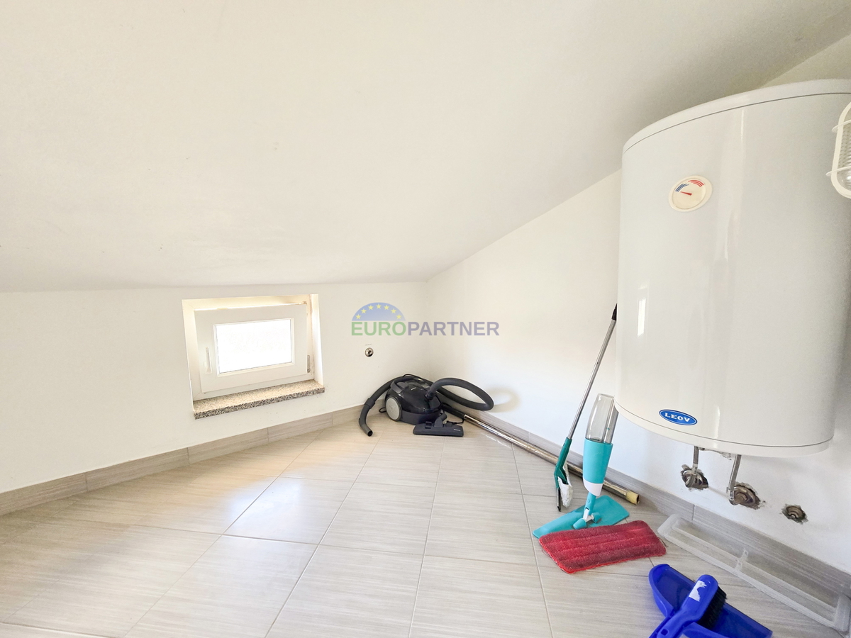 Appartamento con garage e cantina, Vabriga, mare 800m