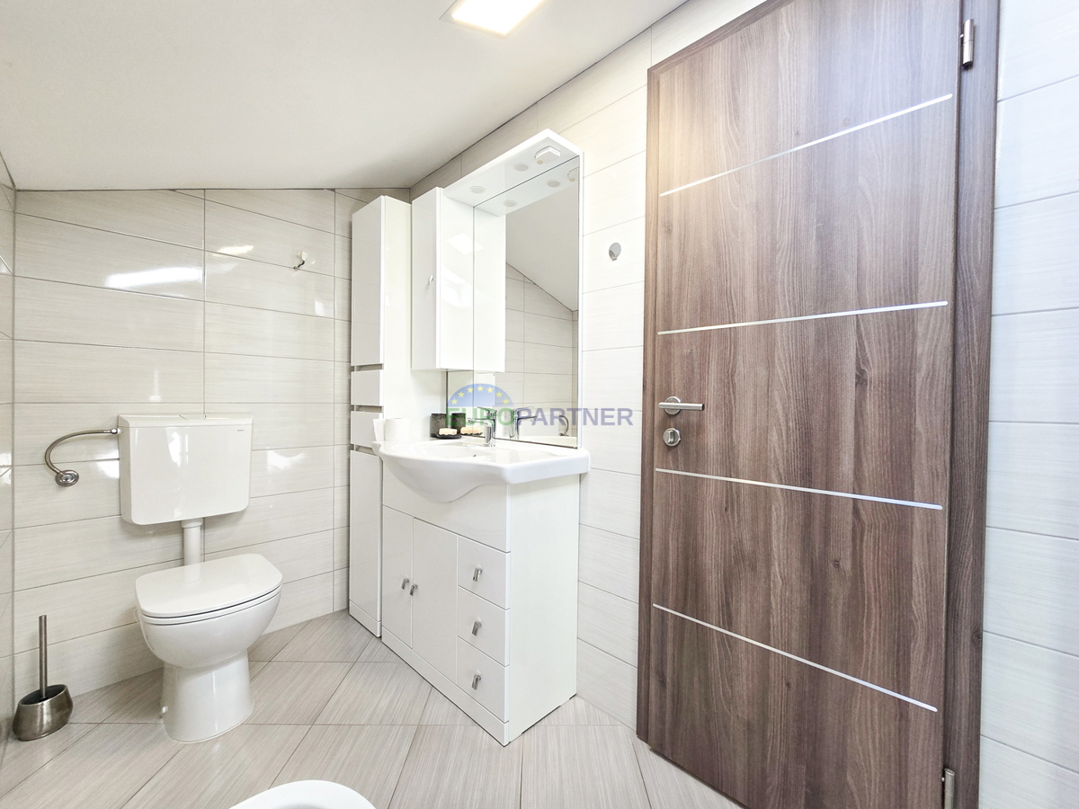 Appartamento con garage e cantina, Vabriga, mare 800m