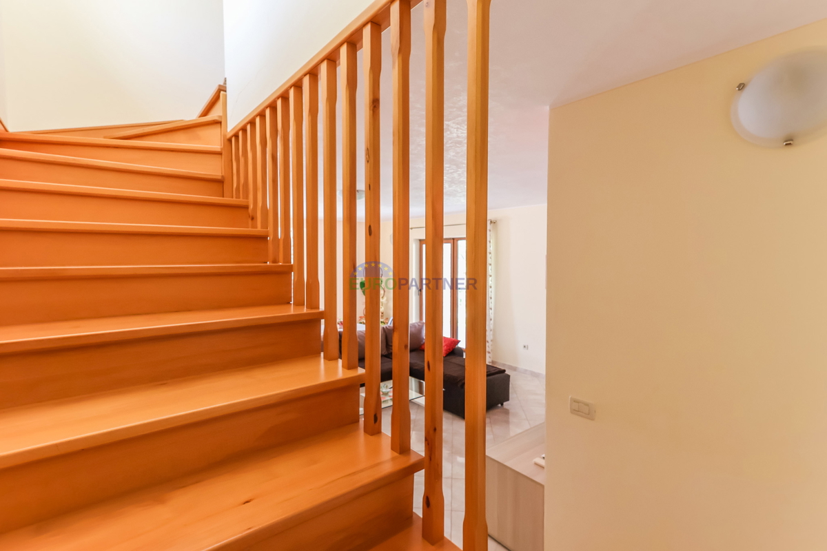 Casa mediterranea con piscina, a 12 km da Poreč