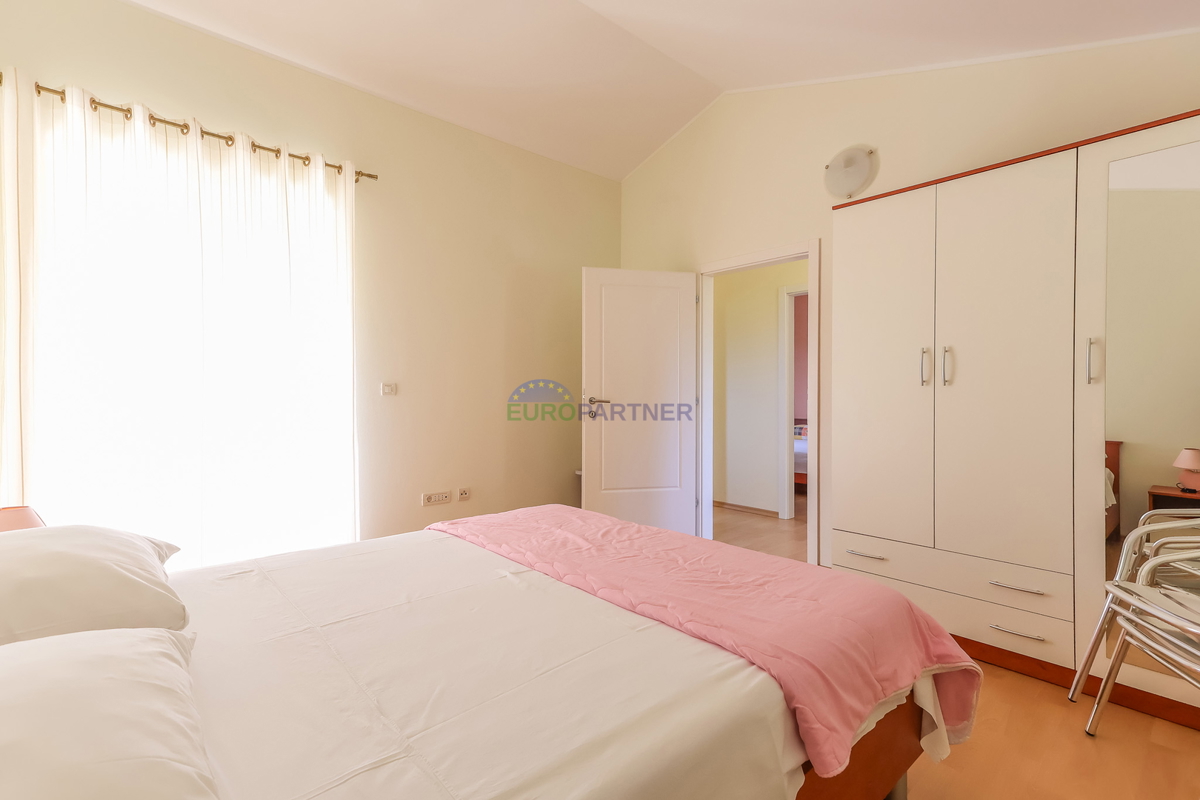 Casa mediterranea con piscina, a 12 km da Poreč