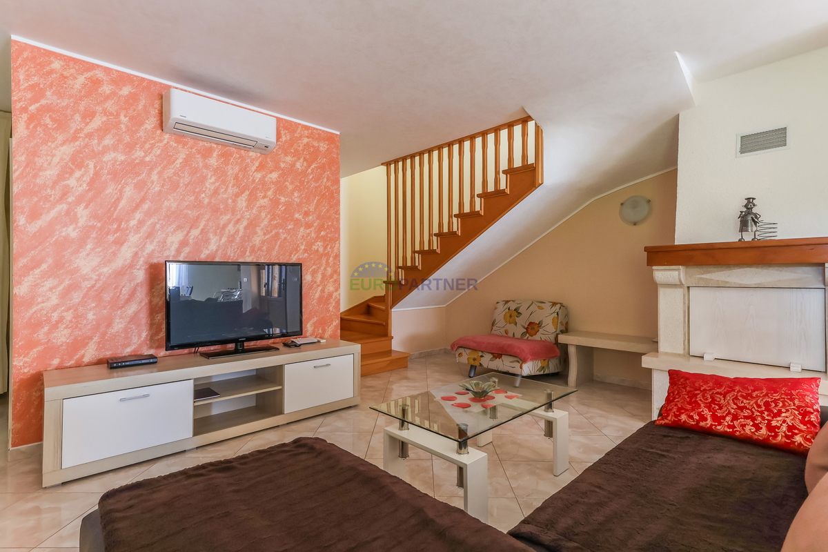 Casa mediterranea con piscina, a 12 km da Poreč