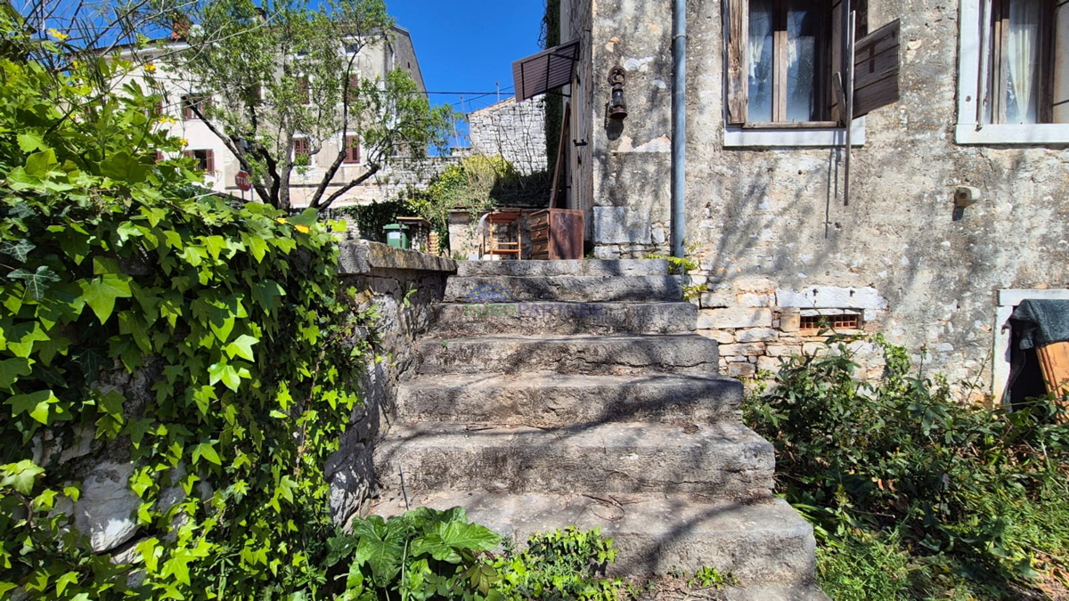 Casa indipendente da ristrutturare, Sveti Lovreč