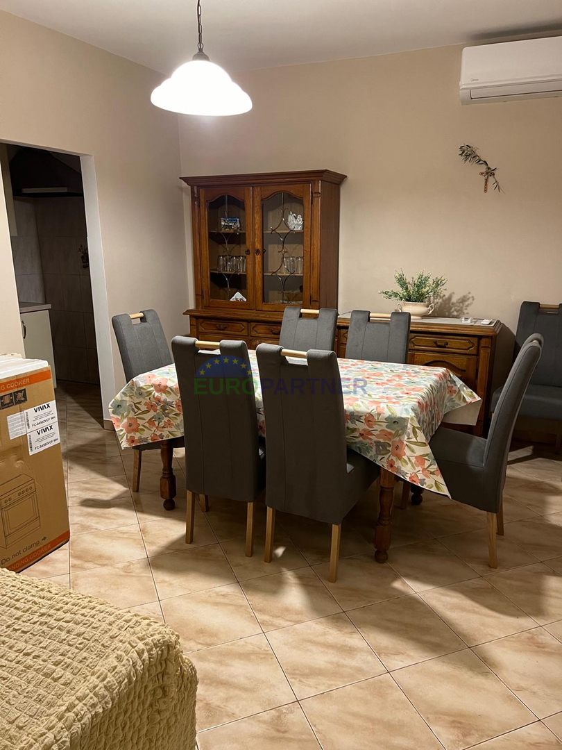 Casa nel centro del paese a 10 km da Parenzo, Istria