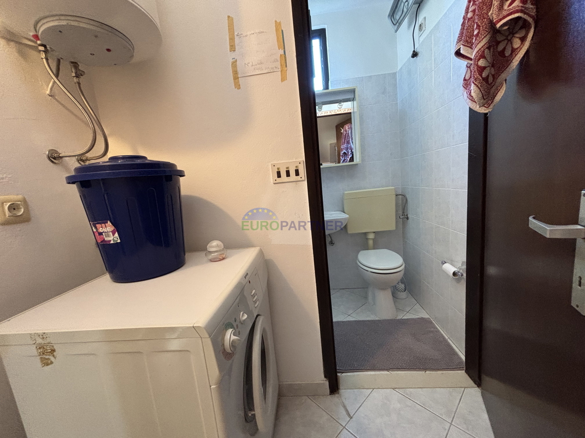 Istra, Novigrad, appartamento vicino al mare con cucina esterna