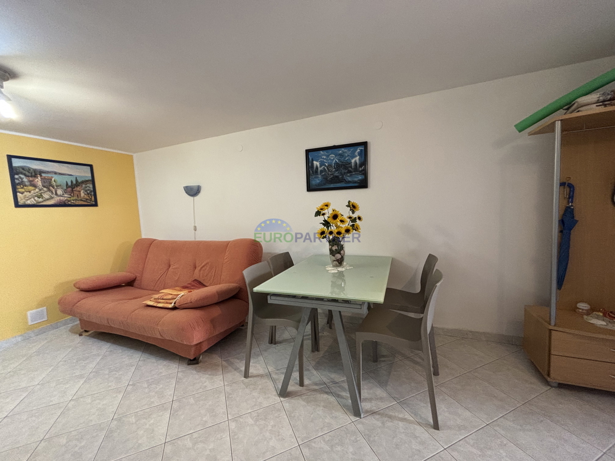 Istra, Novigrad, appartamento vicino al mare con cucina esterna