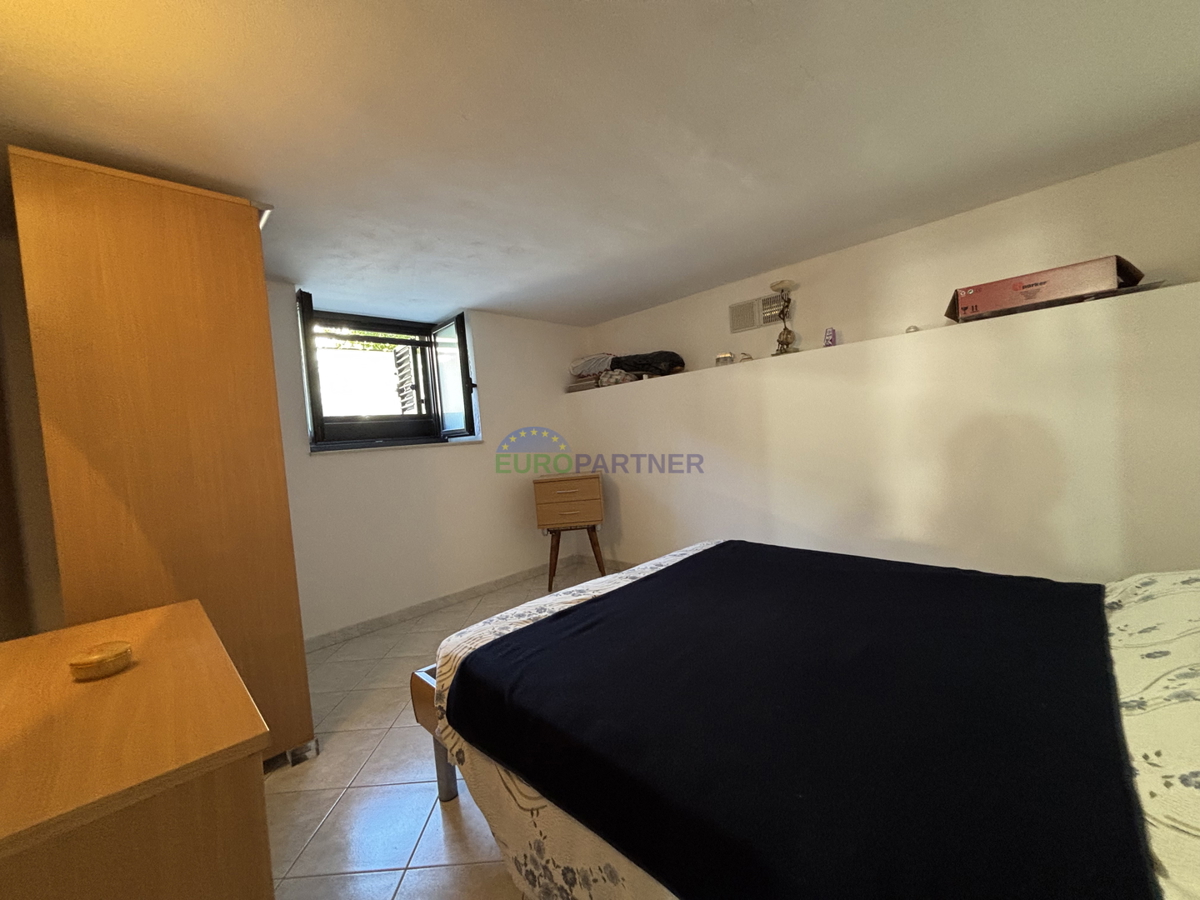 Istra, Novigrad, appartamento vicino al mare con cucina esterna