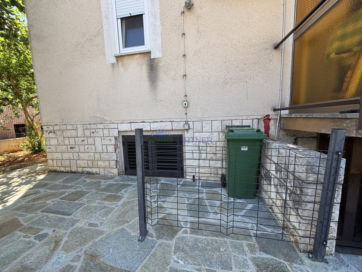 Istra, Novigrad, appartamento vicino al mare con cucina esterna