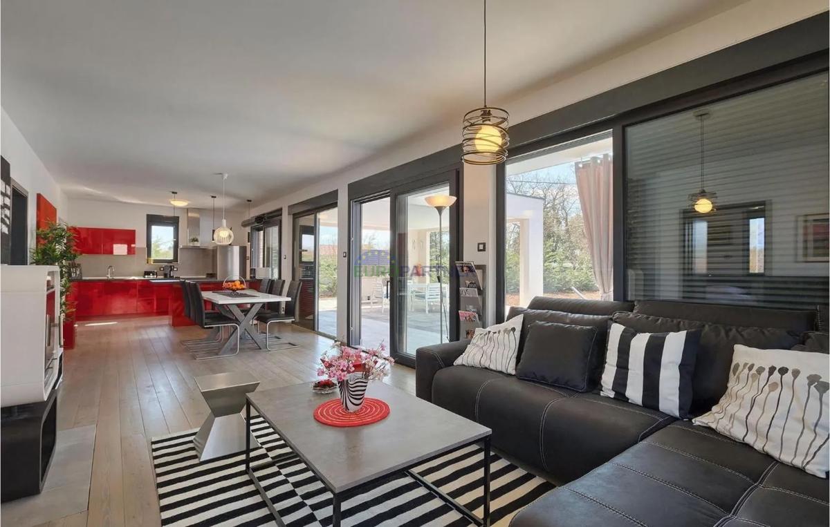 Istra, Vodnjan, moderna e bellissima villetta a piano terra con piscina