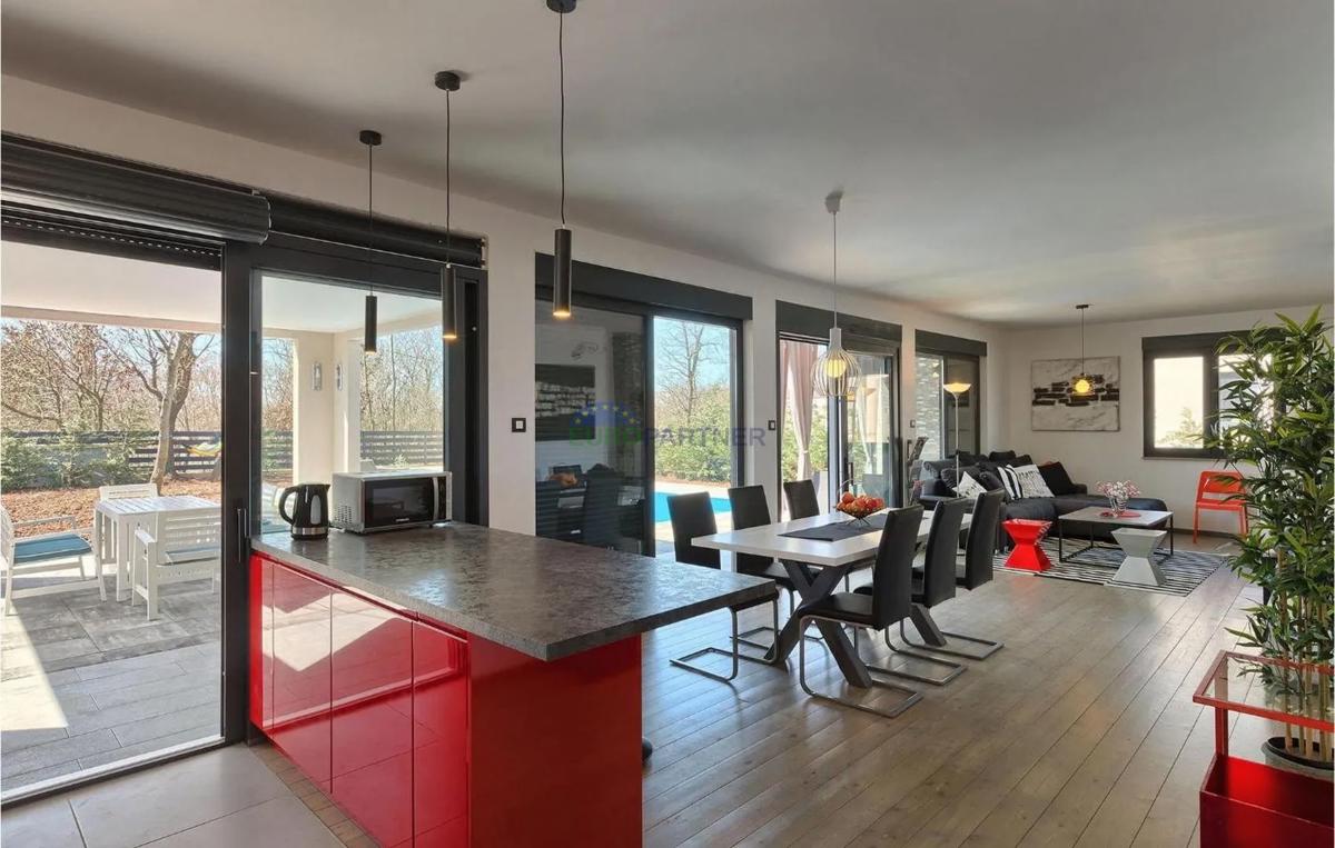 Istra, Vodnjan, moderna e bellissima villetta a piano terra con piscina