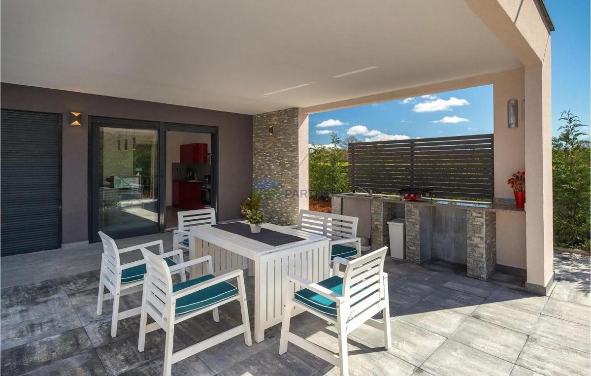 Istra, Vodnjan, moderna e bellissima villetta a piano terra con piscina