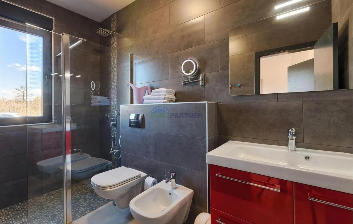 Istra, Vodnjan, moderna e bellissima villetta a piano terra con piscina