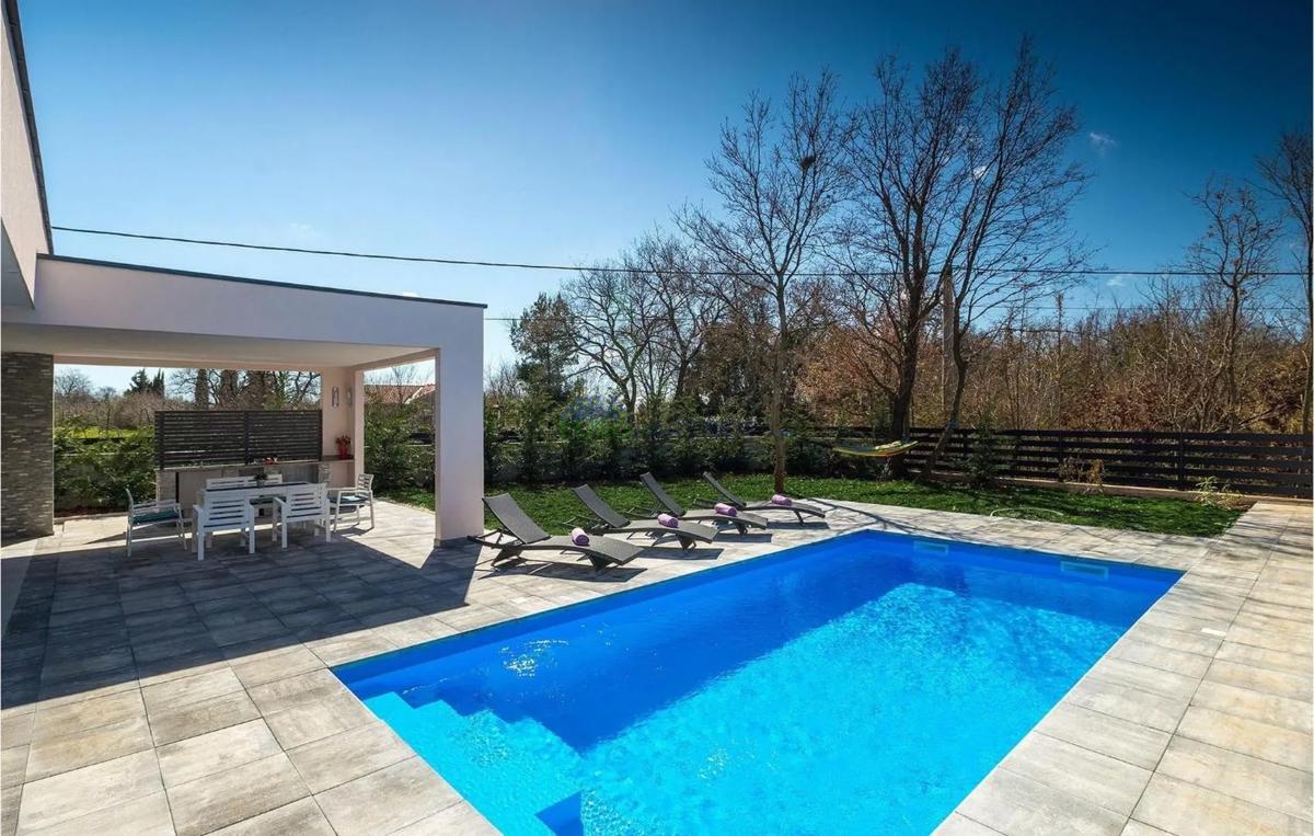 Istra, Vodnjan, moderna e bellissima villetta a piano terra con piscina