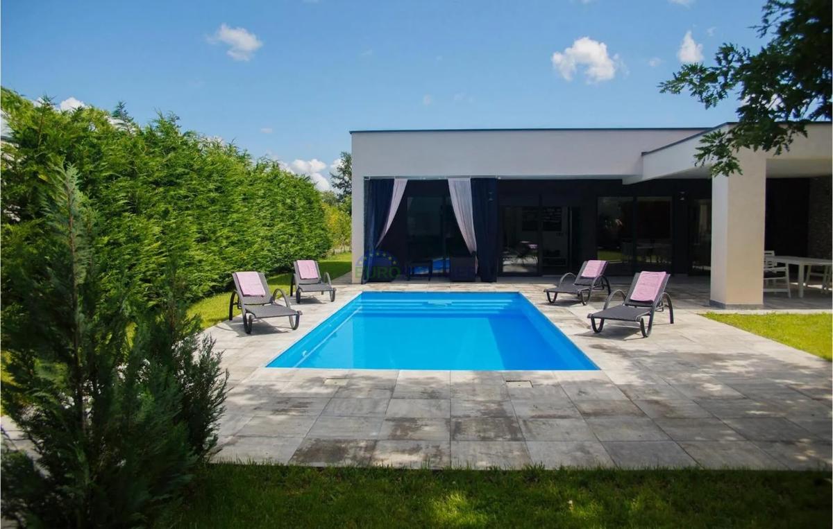 Istra, Vodnjan, moderna e bellissima villetta a piano terra con piscina