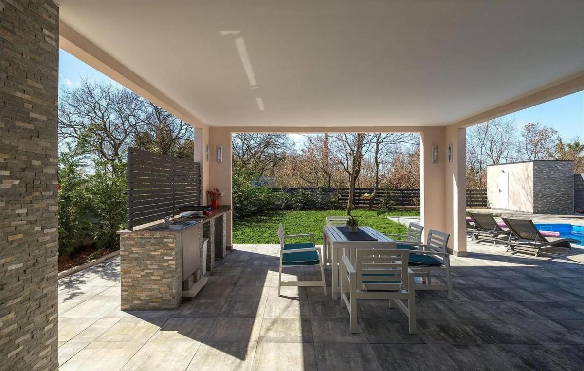 Istra, Vodnjan, moderna e bellissima villetta a piano terra con piscina