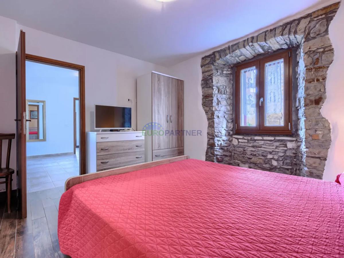 Istria, Oprtalj, casa nel centro storico con splendida vista