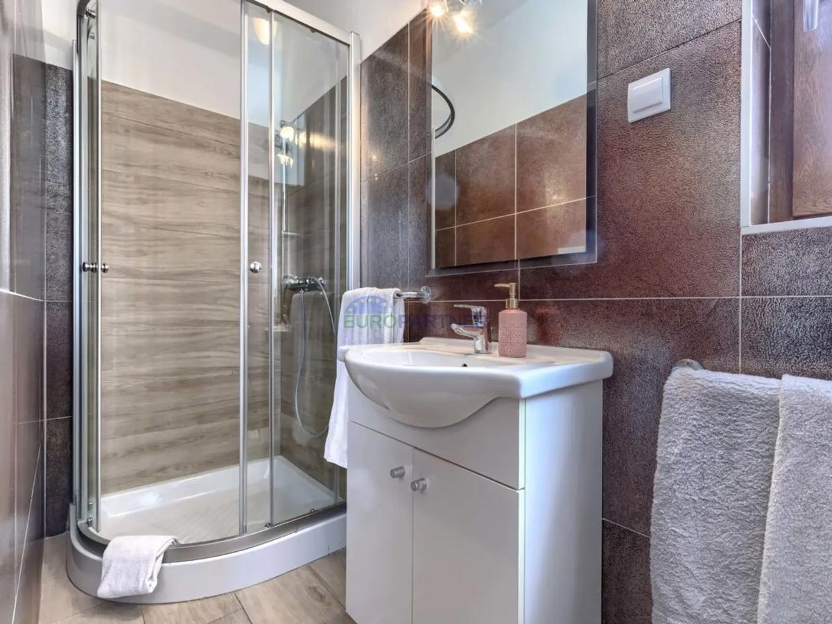 Istria, Oprtalj, casa nel centro storico con splendida vista