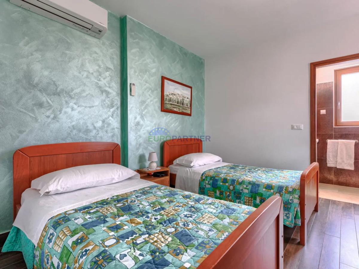 Istria, Oprtalj, casa nel centro storico con splendida vista