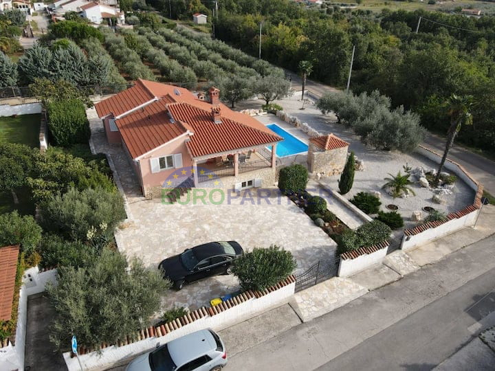 Villa indipendente con appartamento aggiuntivo e vista mare, Poreč, Istria