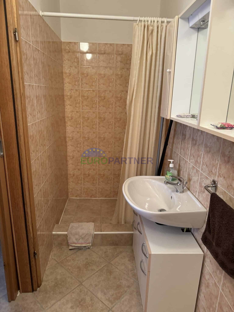 Villa indipendente con appartamento aggiuntivo e vista mare, Poreč, Istria