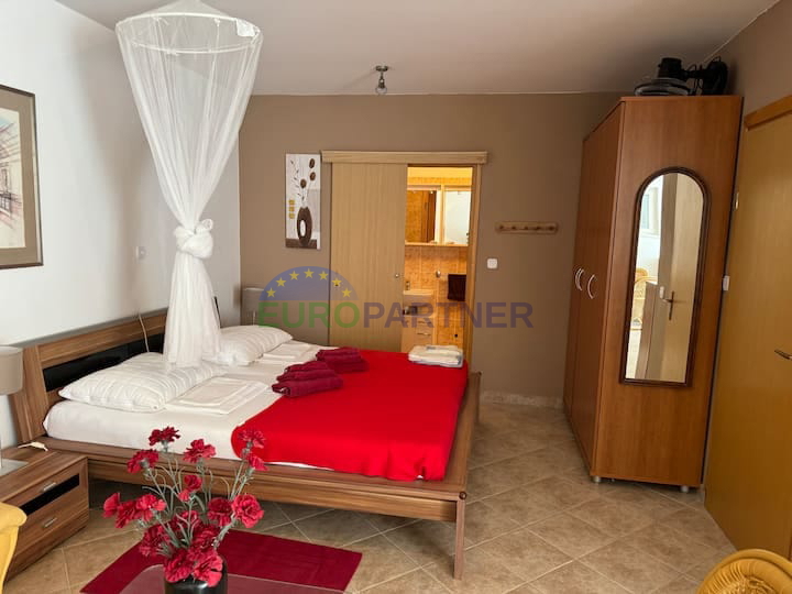 Villa indipendente con appartamento aggiuntivo e vista mare, Poreč, Istria