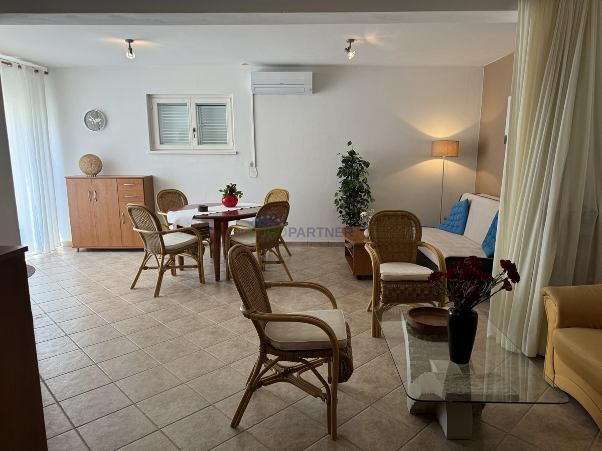 Villa indipendente con appartamento aggiuntivo e vista mare, Poreč, Istria