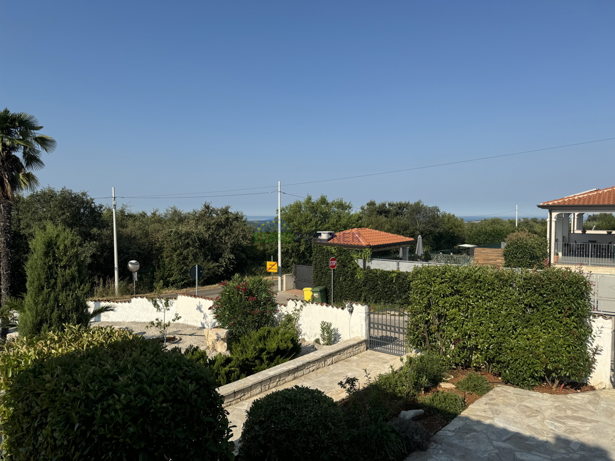 Villa indipendente con appartamento aggiuntivo e vista mare, Poreč, Istria