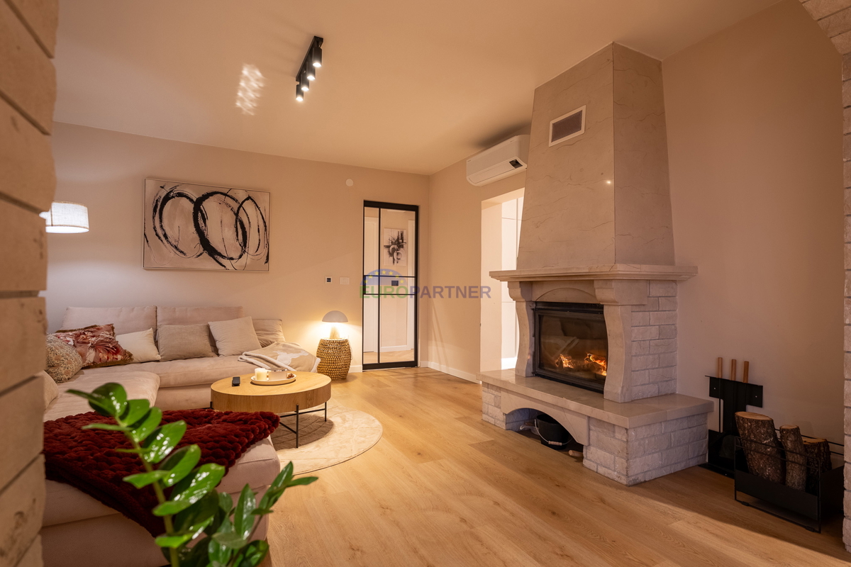 Casa con giardino di 3200 m2! Parenzo, a 5 km dal mare