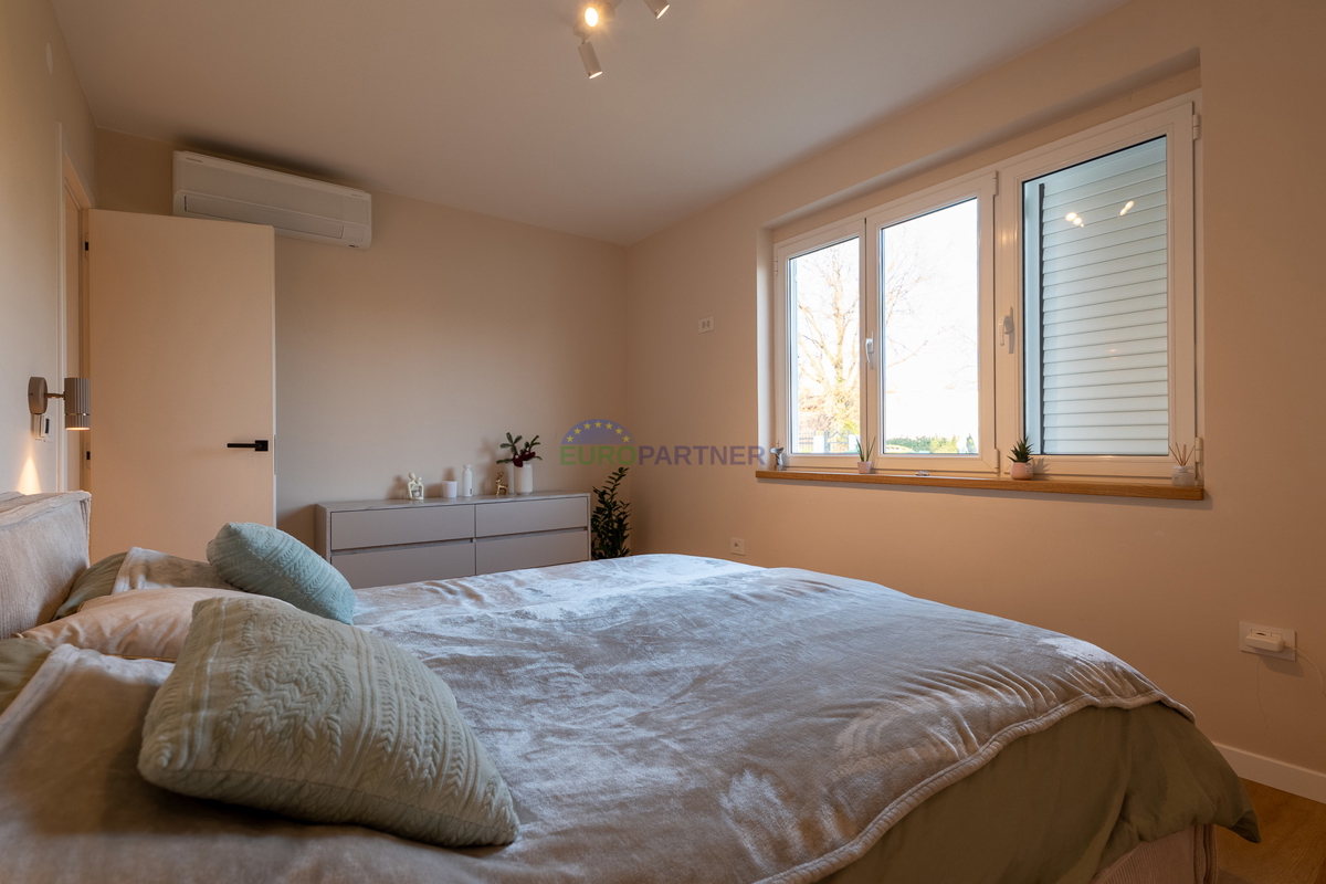 Casa con giardino di 3200 m2! Parenzo, a 5 km dal mare