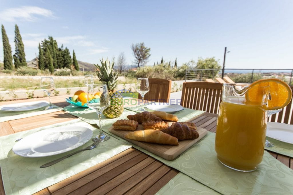 Villa con una bellissima vista non lontana da Spalato