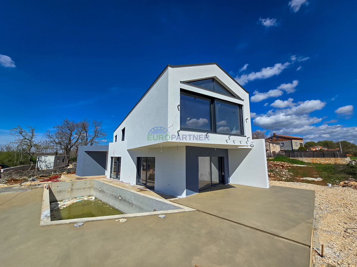 Villa moderna con piscina ai margini del villaggio, Poreč, Lovreč