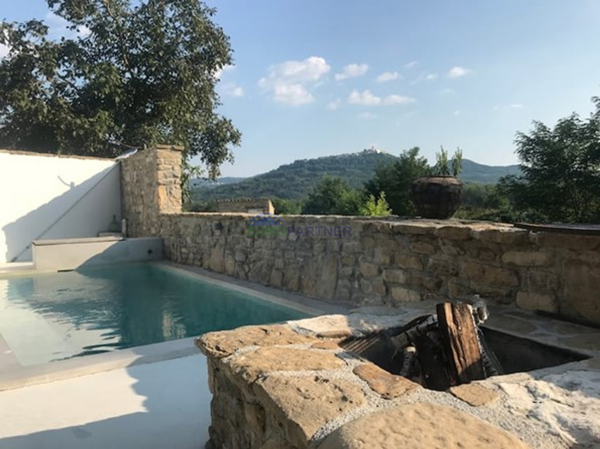 Istria, Motovun, bellissima casa in pietra di design nel cuore dell&apos;Istria