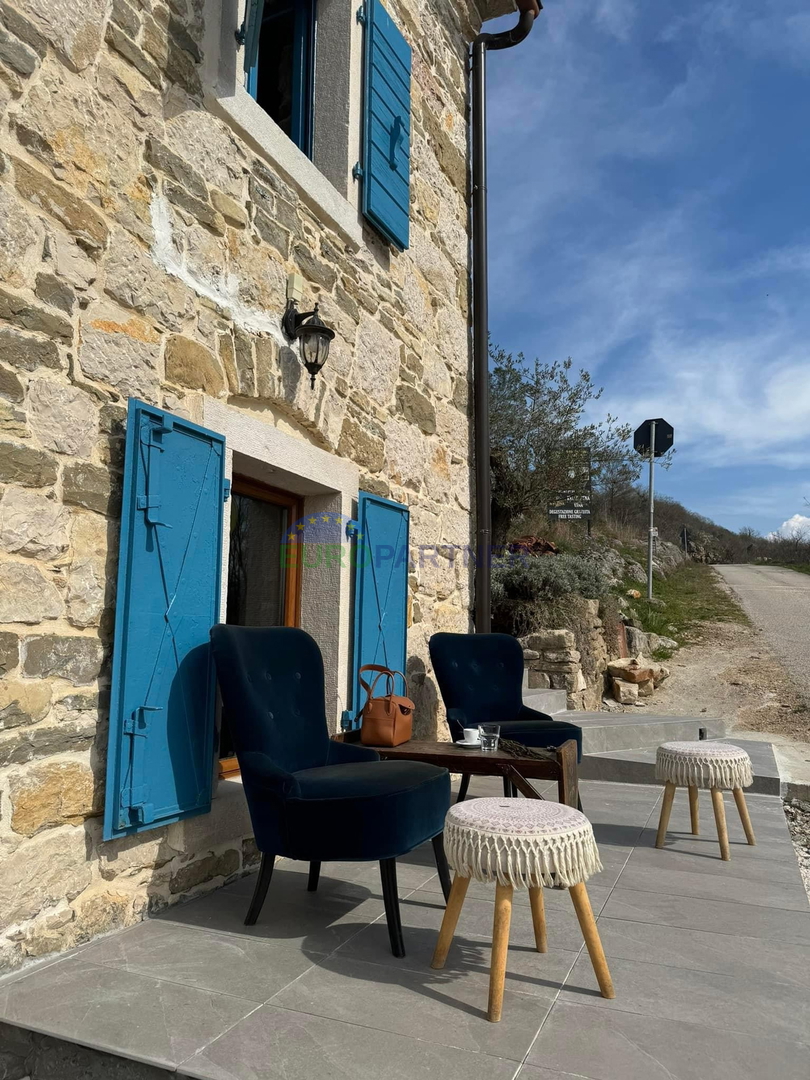 Istria, Motovun, bellissima casa in pietra di design nel cuore dell&apos;Istria
