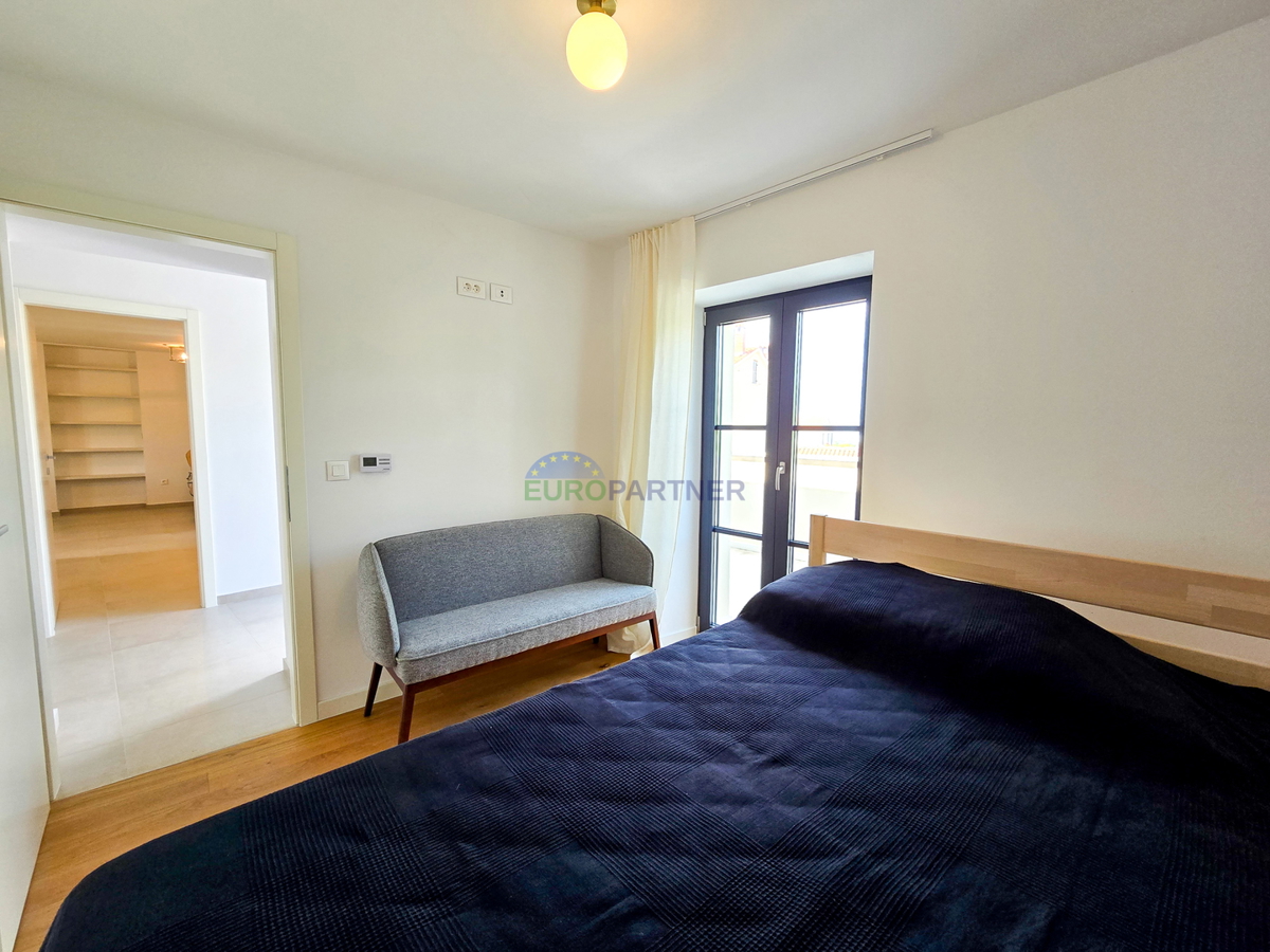 Appartamento su due piani a 1 km dal mare, Tar