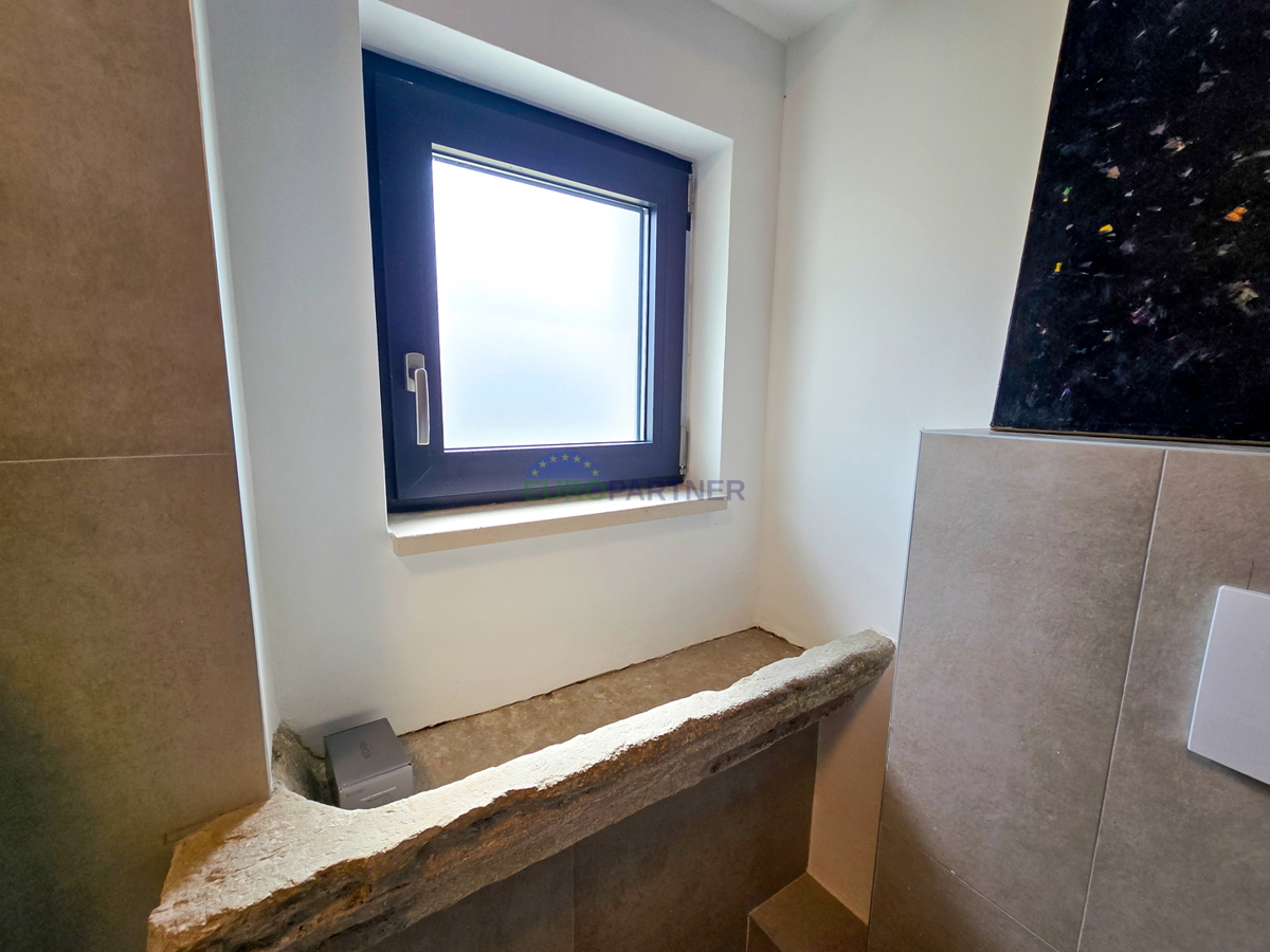 Appartamento su due piani a 1 km dal mare, Tar