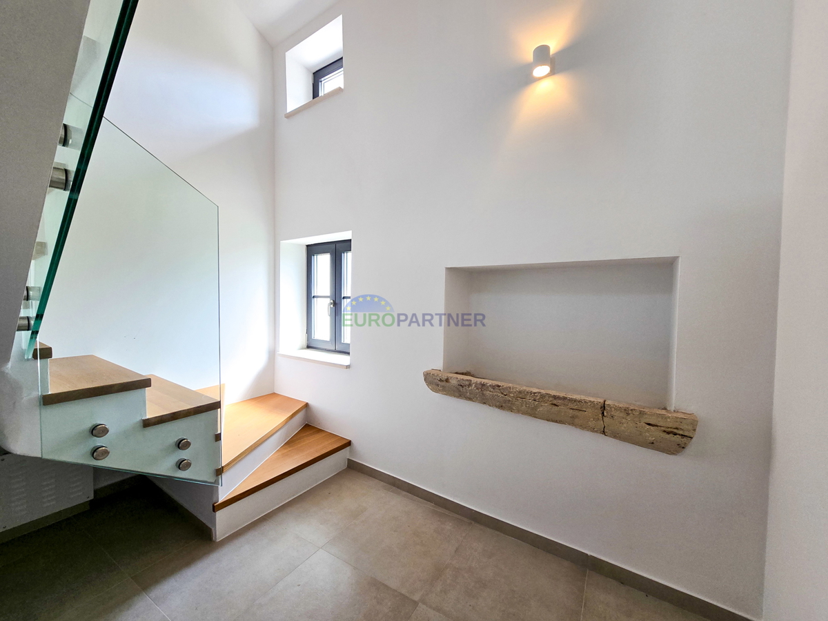 Appartamento su due piani a 1 km dal mare, Tar