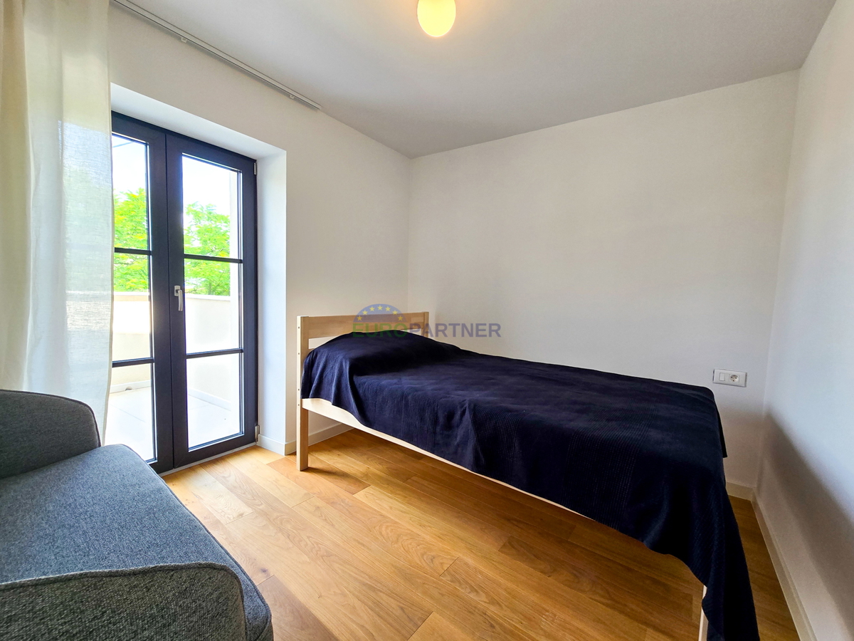 Appartamento su due piani a 1 km dal mare, Tar