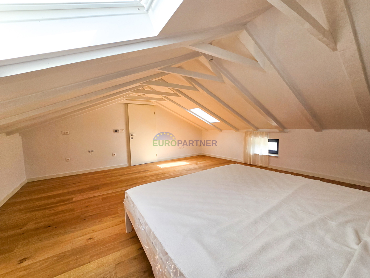 Appartamento su due piani a 1 km dal mare, Tar