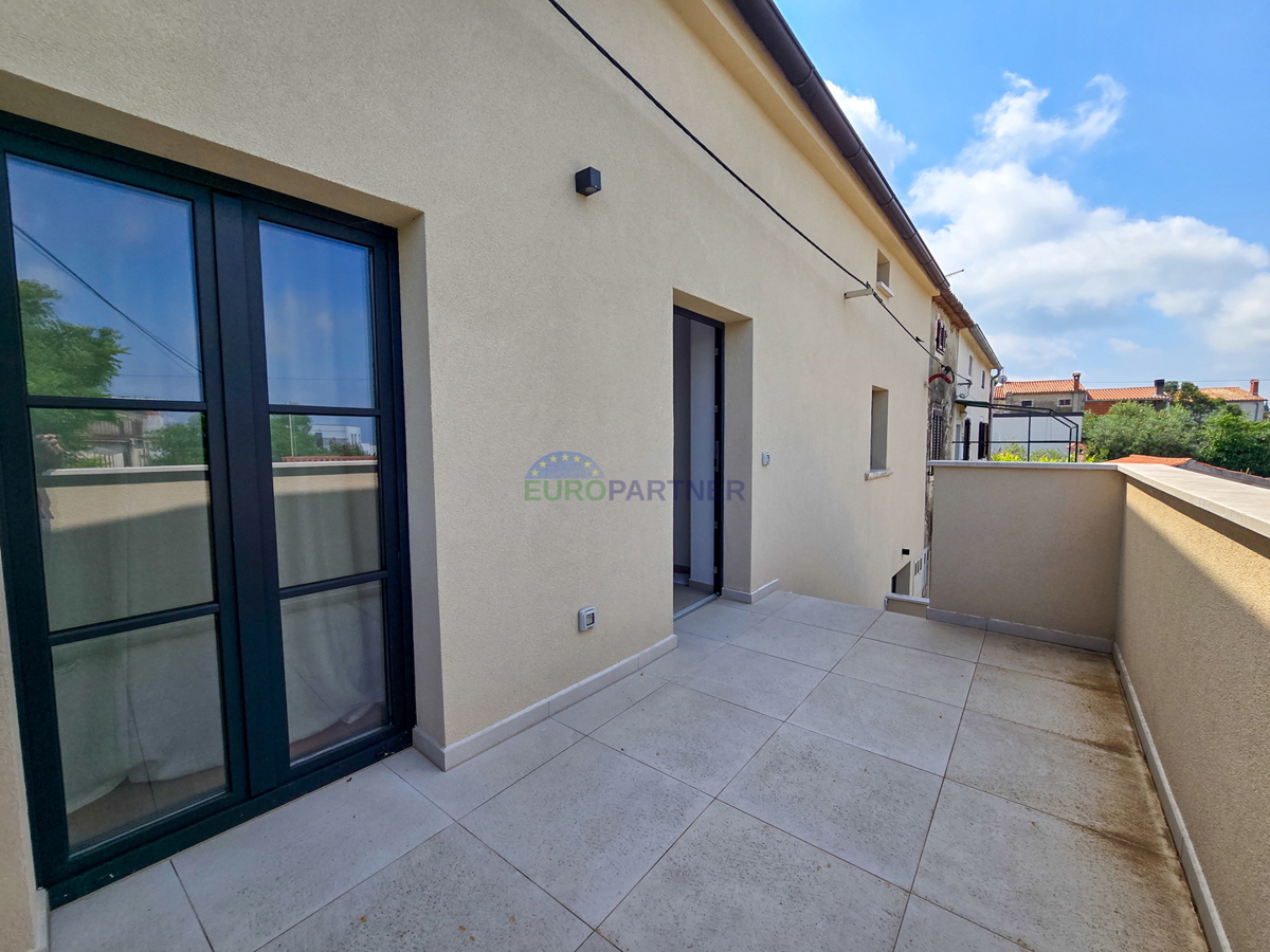 Appartamento su due piani a 1 km dal mare, Tar